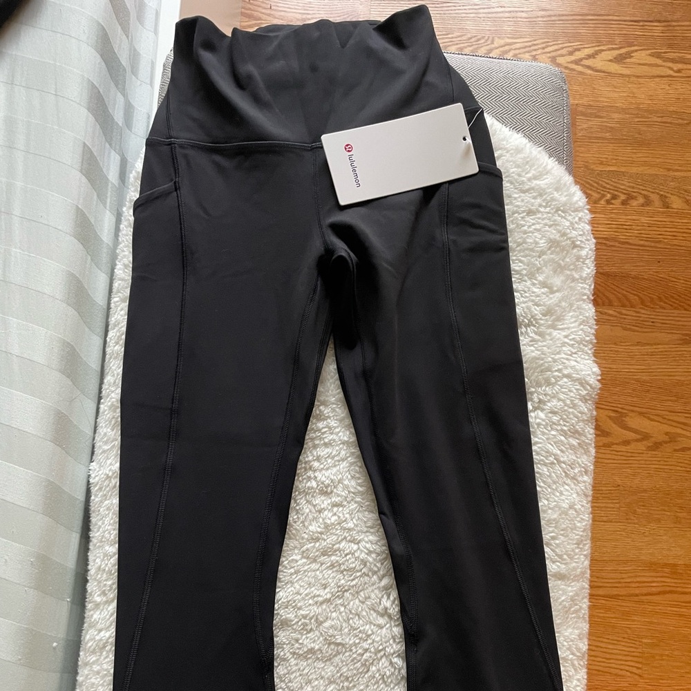 Brand new with tag Lululemon black align legging with pockets 25” size 4
